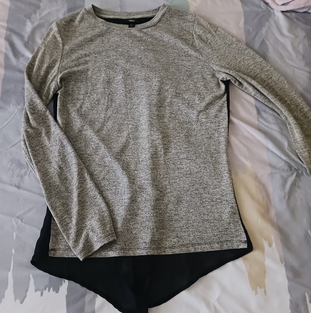 Mossimo long sleeve shirt